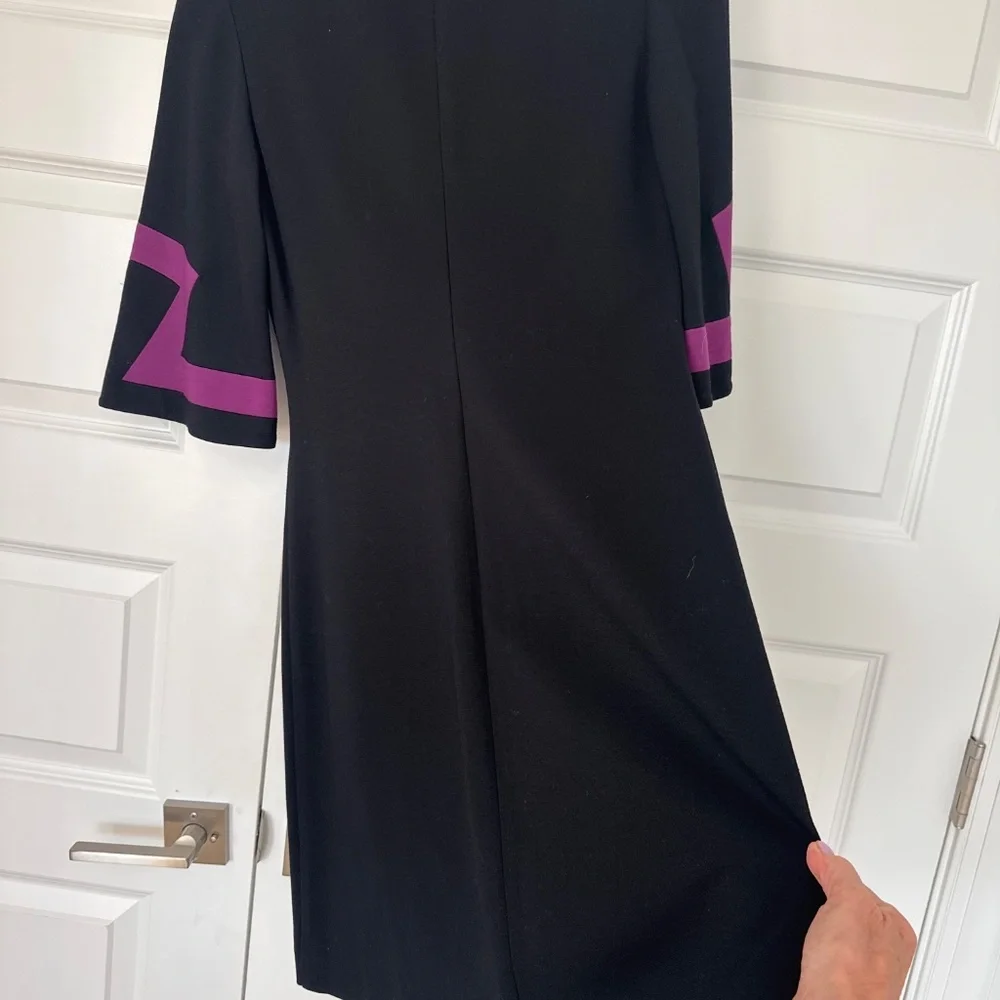 Trina Turk Fitted Dress Black/Plum - Picture 4 of 10